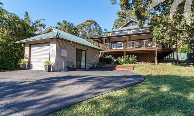 Elizabeth Beach Casa | Tallowood - Pacific Palms Holidays