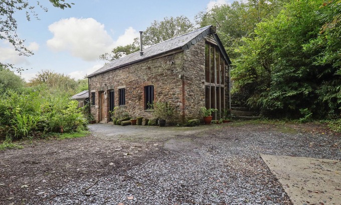 Gulworthy Cabaña | TAMAR BARN, pet friendly, character holiday cottage in Gulworthy