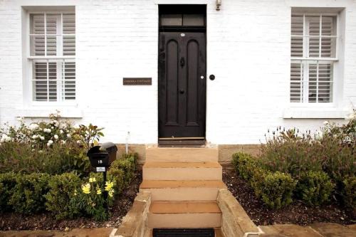 Hobart Central Business District Casa | Tamara Cottage Historic Warmth