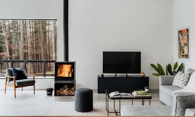 Beach Lake Casa | Tamarack House - Chic Modern near Narrowsburg