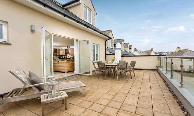 Constantine Bay Cabaña | Tamarisk - a beautiful first floor apartment
