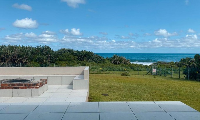 Port Edward Casa | Tamassa Holiday Home on the Beach, in Port Edward
