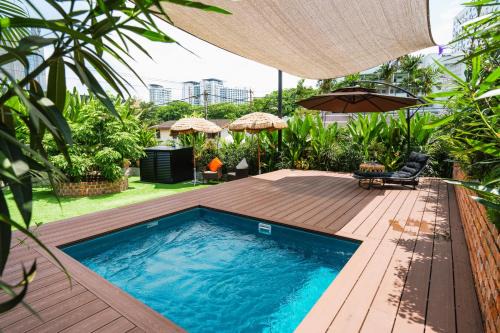 Petaling Jaya Cabina | Tamerin Nest by Chrisenbel Villa Collection