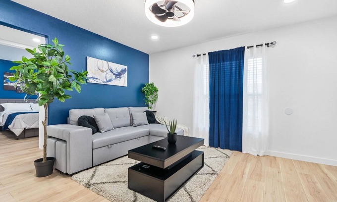 Temple Terrace Apartamento | Tampa Bay Gem: 2BR Modern Apartment Hideaway