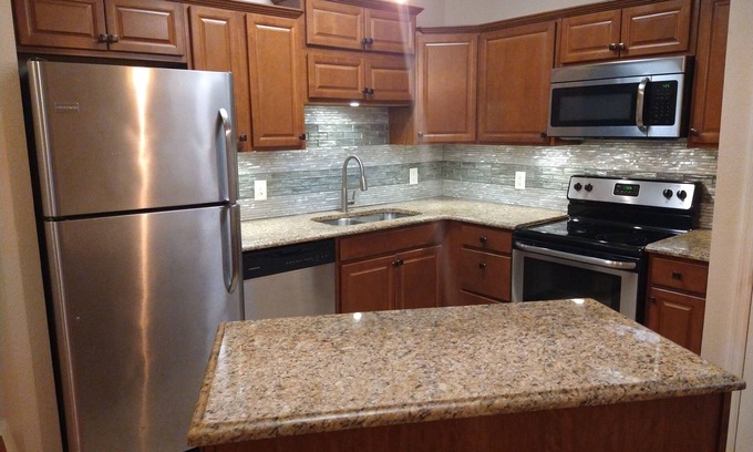 Odessa Condominio | Condominio de lujo en Tampa Bay, encimeras de granito completo, las mejores playas cercanas.