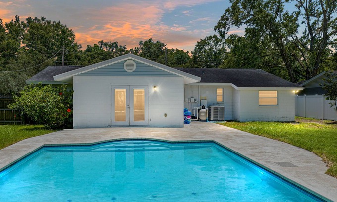 Plant City Casa | Tampa Disney Beaches 2 mins to I4