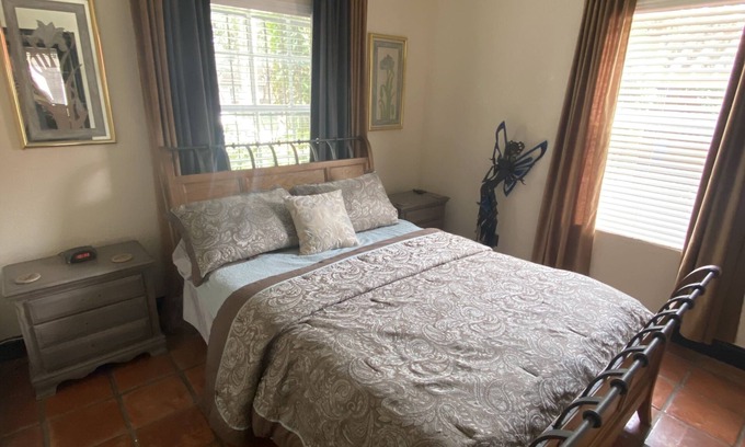 Ybor City Apartamento | Tampa's Clothing Optional Guesthouse