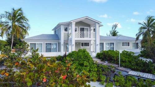 Deadmans Cay Casa | Tangerine Sunsets Long Island Santa Maria