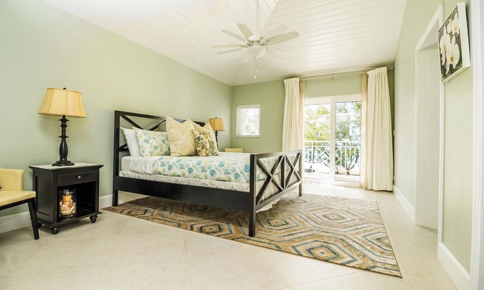 Galliot Cay Casa | Tangerine Sunsets Long Island Santa Maria