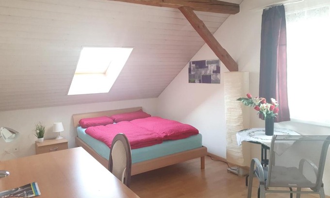 Bichelsee-Balterswil Casa | Tannenzapfenland, PRIVAT ZIMMER Akasha