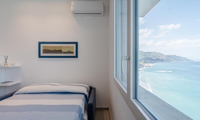 Spisone Apartamento | Taormina Seaview Studio a few steps from the Beach