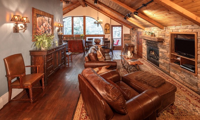 Taos Ski Valley Condominio | Taos Mountain Condo: una ubicación que no se puede igualar