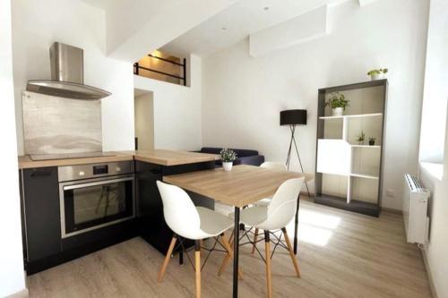 Brignoles Apartamento | Taote - Studio avec terrasse au Coeur de ville