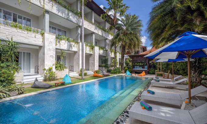 Batu Bolong Hotel | Tapa Tepi Kali Canggu by Pramana