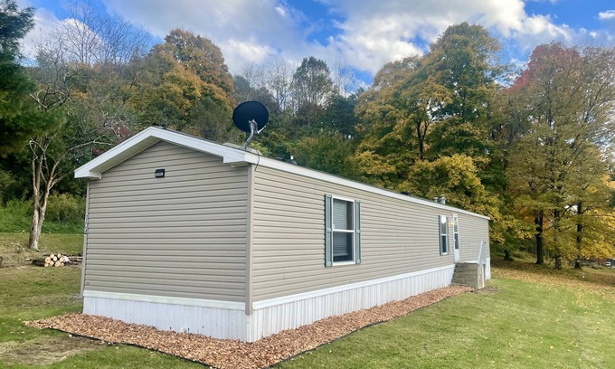 Deersville Casa | Tappan Lake camping home Rocky Road Retreats