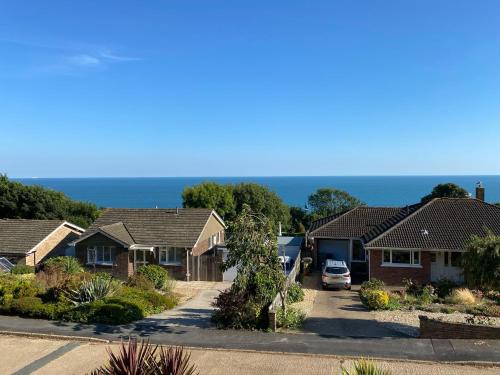 Ventnor Casa | Tara, Spacious Family Home, Wonderful Sea Views