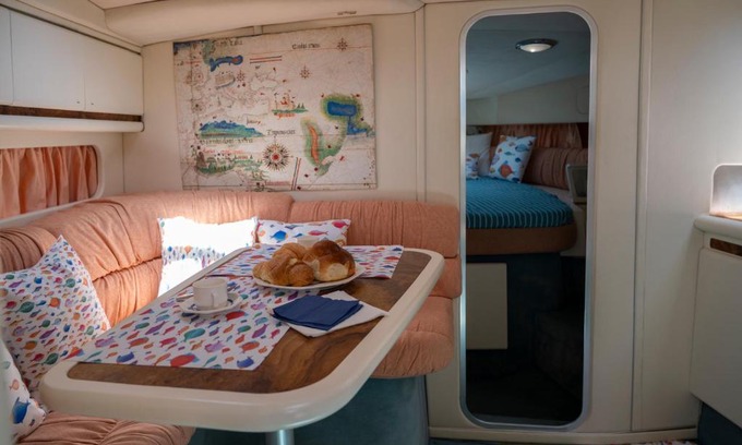 Isola del Borgo Antico Alquiler De Eote | Taranto in barca Boat and Breakfast