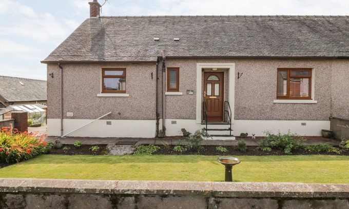 Annan Cabaña | TARNACRYE, family friendly, character holiday cottage in Annan