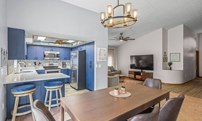 Tarpon Springs Casa | Tarpon Fun'n the Sun Beach Getaway with your own Private Pool
