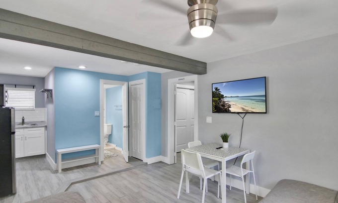 Tarpon River Casa | Tarpon River Retreat | Minutes to Downtown