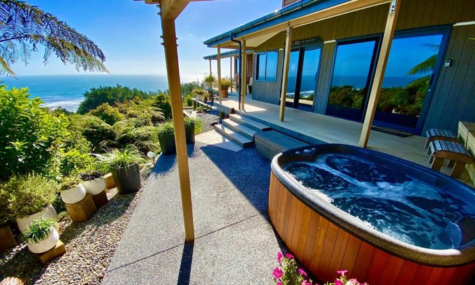 Paparoa National Park Cabina | Tasman Sea Retreat