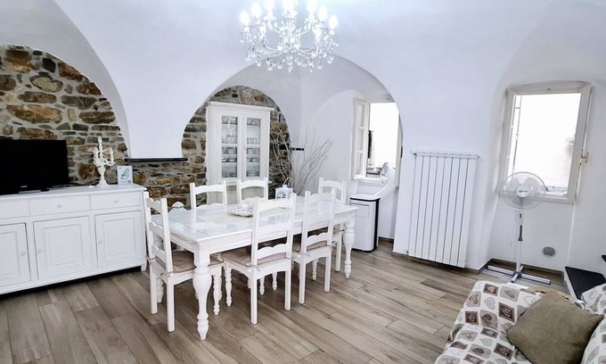 Terzorio Apartamento | ¡Estilo provenzal recién renovado al mar! Wi-Fi