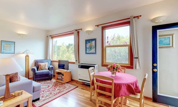 Arcata Apartamento | Casa rural Arcata de buen gusto con vistas a la secoya