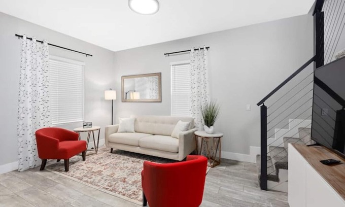 Roseville Casa | Tasteful oasis in old Roseville