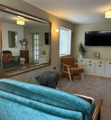 Formby Apartamento | Tastefully decorated 3 bed home