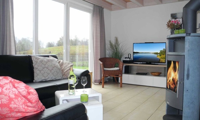 Nordhorn Casa | Decorado con buen gusto y totalmente equipado con jardín en el lago.