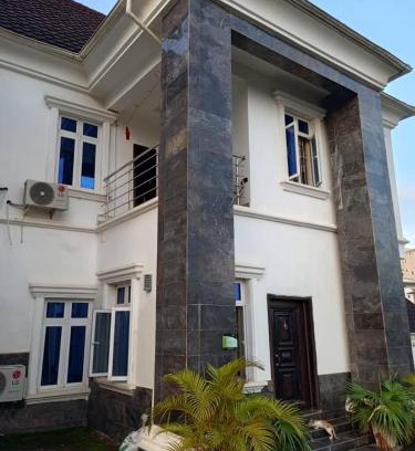 Asokoro Apartamento | Tastefully furnished 4bedrooms Guzape with pool