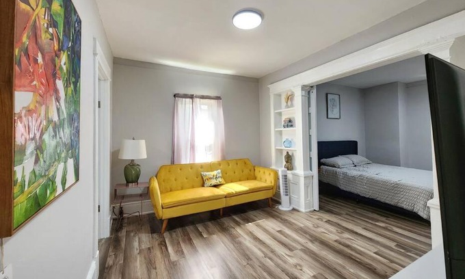 Springfield Apartamento | Tastefully furnished repose home