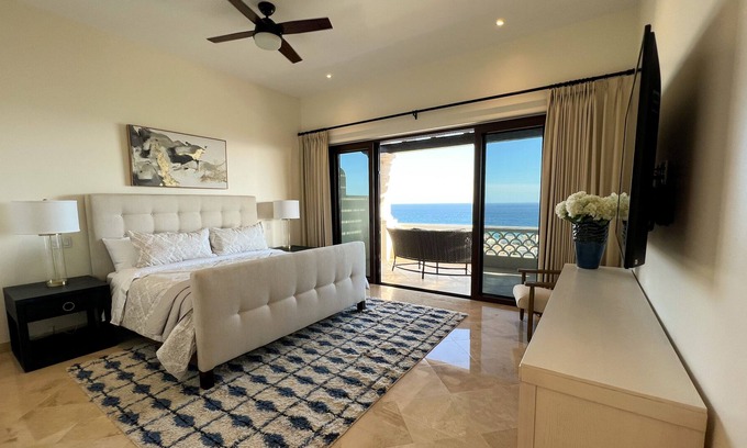 Buzzards Condominio | Tastefully ocean view condo 2 bedroom, 2.5 bathroom Fitness Center included