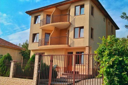 Byala Casa | Tatyana Guest House