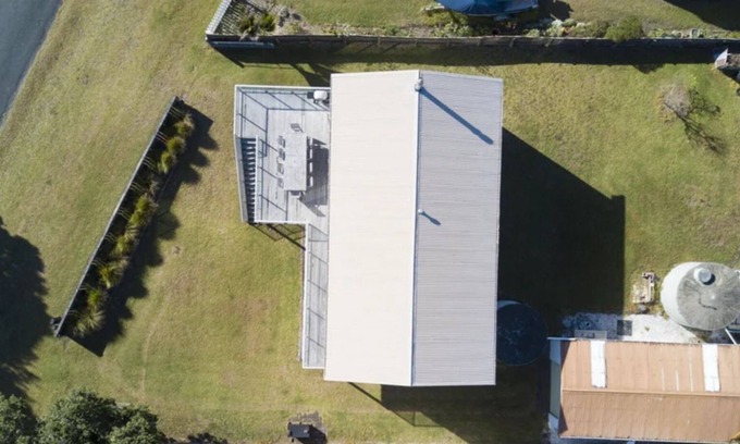 Taupo Bay Casa | Taupo Bay holiday home - 6 Bedrooms, 2 Bathrooms plenty of parking for the boat