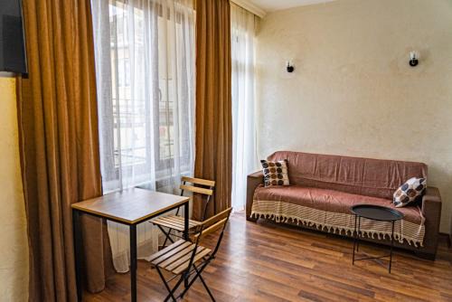 Old Boulevard Apartamento | Tavdadebuli apartment