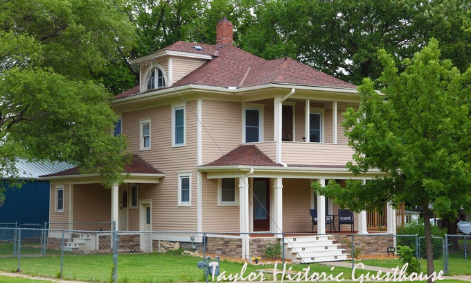 Cottonwood Falls Casa | Taylor Historic Guesthouse - Opiniones de viajeros sobre Cottonwood Falls: Escapada a un pedazo de historia!