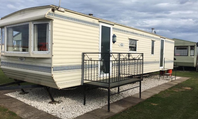 Ingoldmells Otro | Taylor's Caravan Holiday's 8 Berth (Coral Beach)