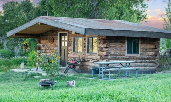 Paonia Cabina | Taylor's Depot Cabin