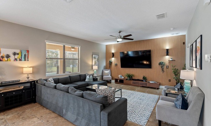 North Mountain Casa | TBR1431 Summary: Cham