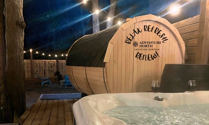 Traverse City Casa | TC Bungalow | Spa | Sauna | Cold Plunge Retreat!