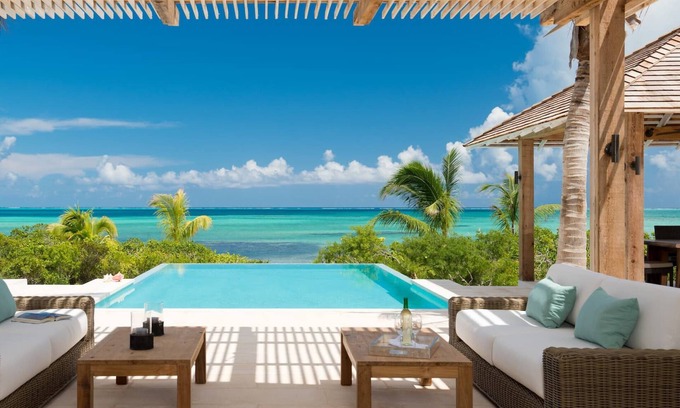 Providenciales Casa | TC Villas -Castaway -Luxury Beachfront for Extended Families & Groups