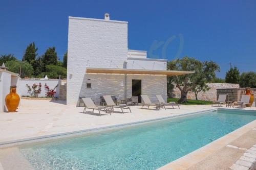 Impalata Casa | TD Casa Lulù Panoramic Pool Over Mediterranean Scrub