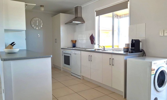 Moonta Bay Casa | Te Taha Moana - By The Beach, Moonta Bay