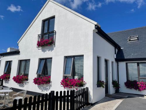 Achill Island Casa | Teach Cruachan Large-Group Holiday Home