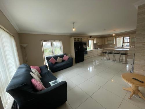 Glaise Bheag Casa | Teach Mhaureen