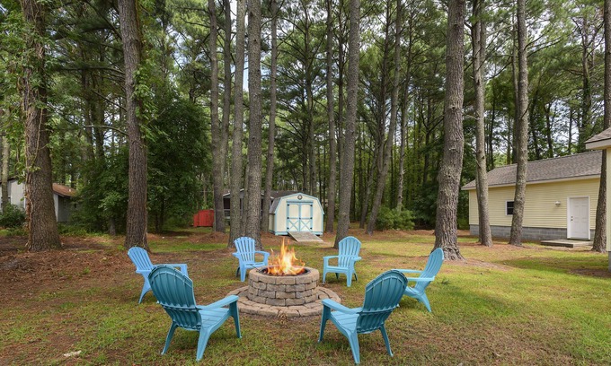 Piney Island Casa | Teague Time - Only 5 min to the Beach!