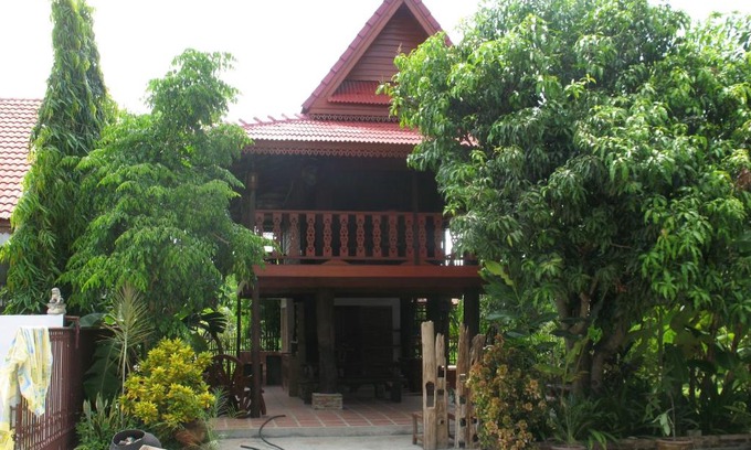 Hang Dong Casa | Teak house Chiang Mai