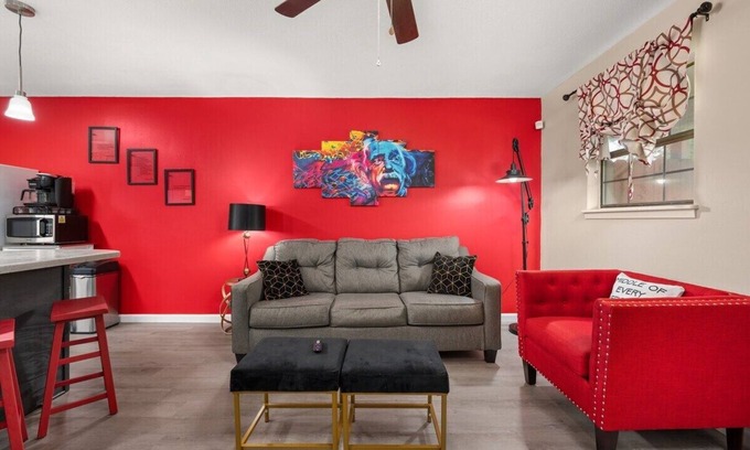 Pineville Apartamento | Team Ready King Bed 3 TVs Kitchen Parking W/D