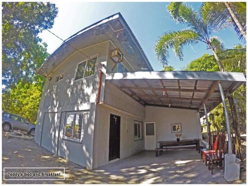 Alaminos Cama Y Desayuno | Teddys Bed & Breakfast lodge